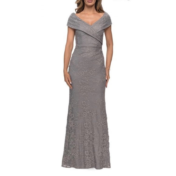 NEW La Femme Portrait Neck Embellished Lace Trumpet Evening Gown in Platinum 4 - Picture 3 of 4